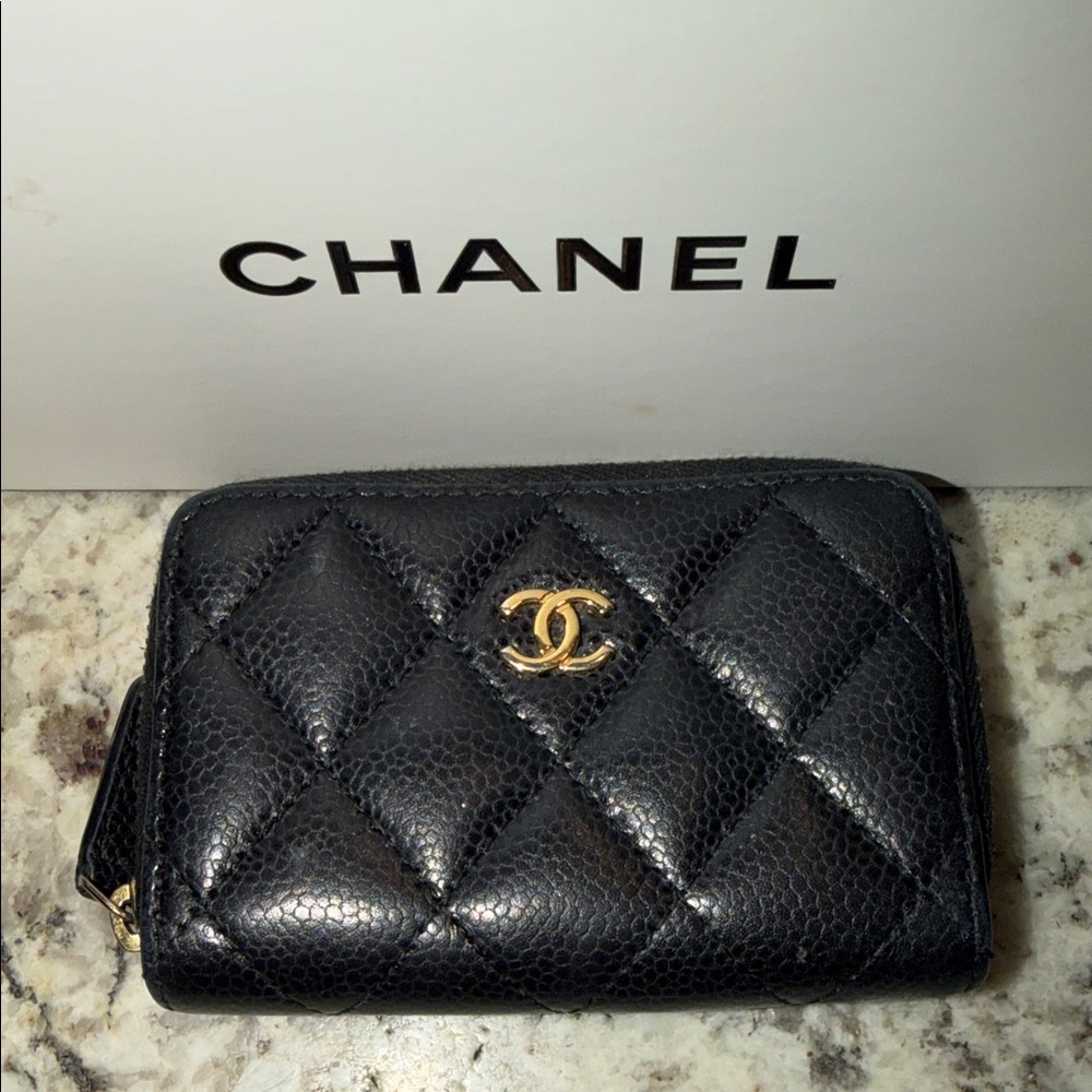 Chanel Caviar Quilted Zip Coin Purse Black and Gold - Picture 2 of 8